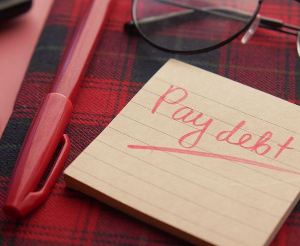 Pay debt sticky note scaled dcff1378